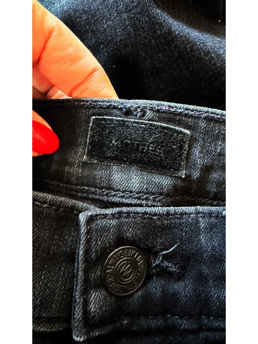MOTHER Mid-Rise Dazzler Ankle Jeans Black 24